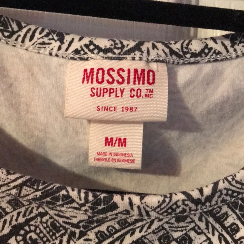 Aztec top! Size medium! - Picture 2 of 2